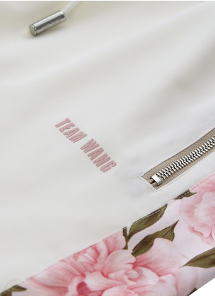 Detail View - Click To Enlarge - TEAM WANG DESIGN - Peony Print Side Stripe Zip Pocket Tracksuit Bottoms