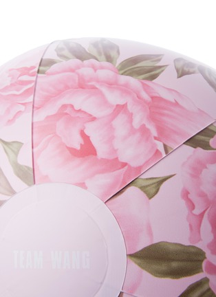 Detail View - Click To Enlarge - TEAM WANG DESIGN - Tiger Tail Peony Print Beach Ball