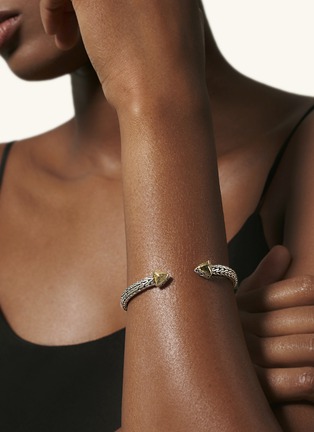 Detail View - Click To Enlarge - JOHN HARDY - ‘CLASSIC CHAIN’ 18K GOLD STERLING SILVER CLUSTER HAMMERED SLIM FLEX CUFF
