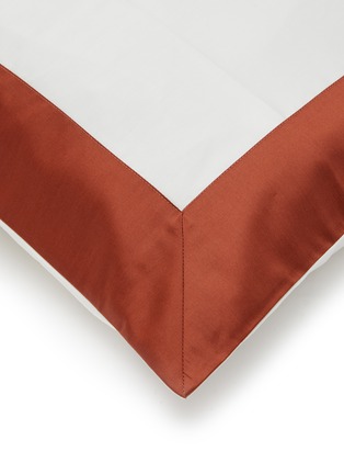 Detail View - Click To Enlarge - FRETTE - Bold Pillowcase — Milk/Sunset Red