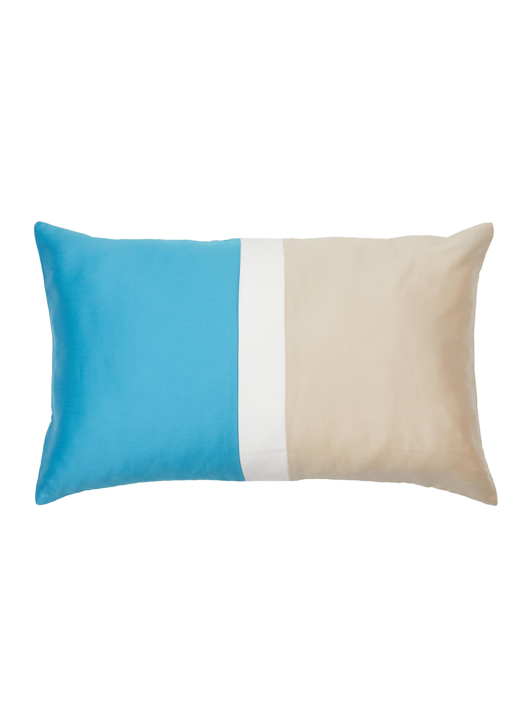 Bold Cushion Cover − Savage Beige/Lagoon