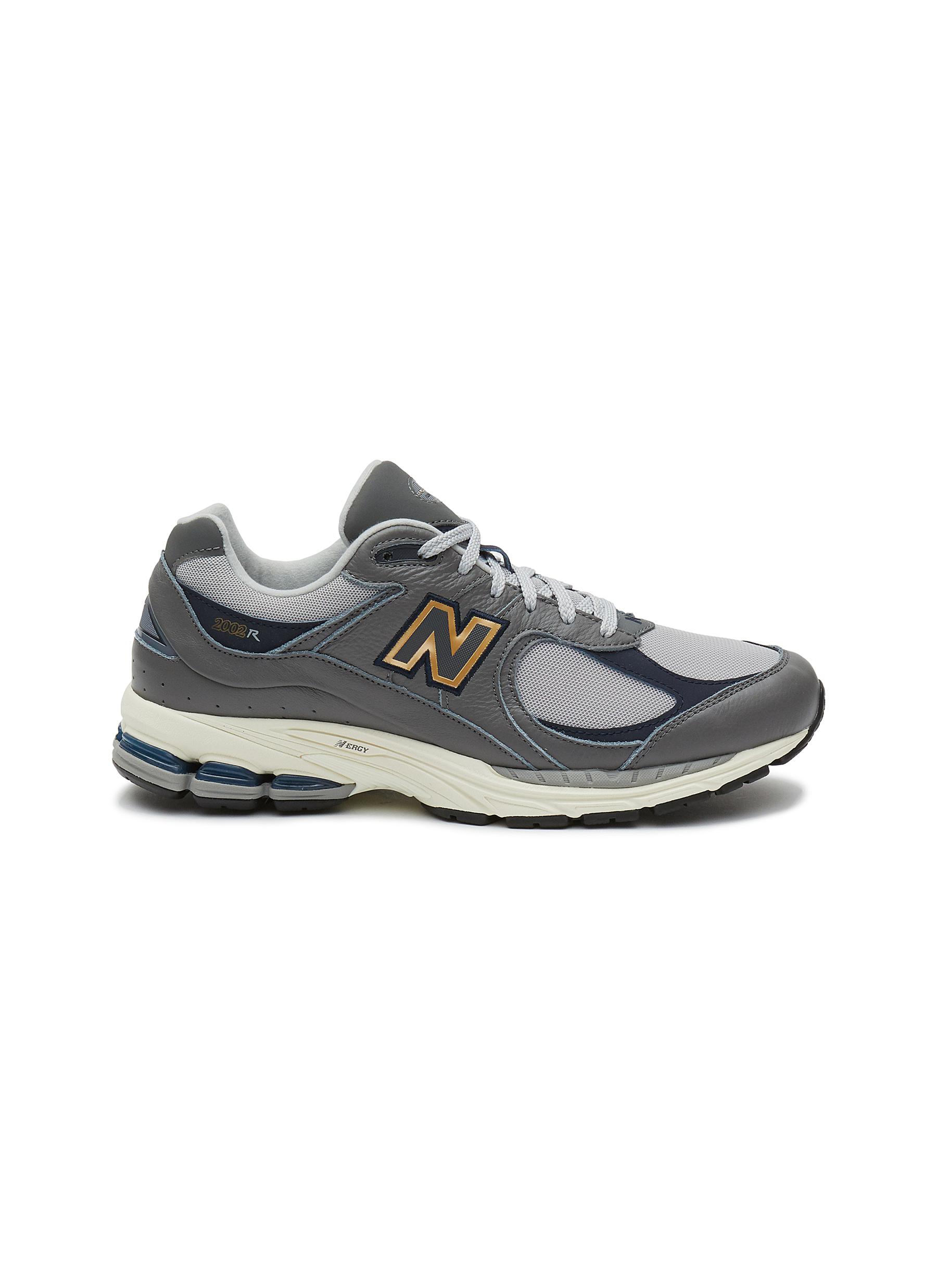 NEW BALANCE '2002R' LOW TOP LACE UP SNEAKERS