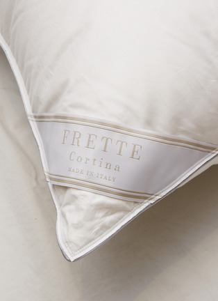 Detail View - Click To Enlarge - FRETTE - Cortina Medium Down Pillow