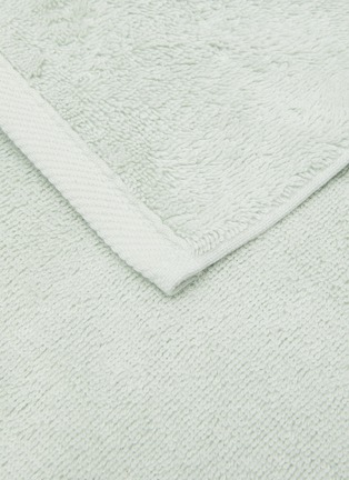 Detail View - Click To Enlarge - WESETA SWITZERLAND - Douceur Cotton Face Towel — Mint