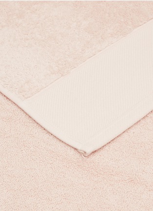 Detail View - Click To Enlarge - WESETA SWITZERLAND - Douceur Cotton Bath Sheet — Blossom