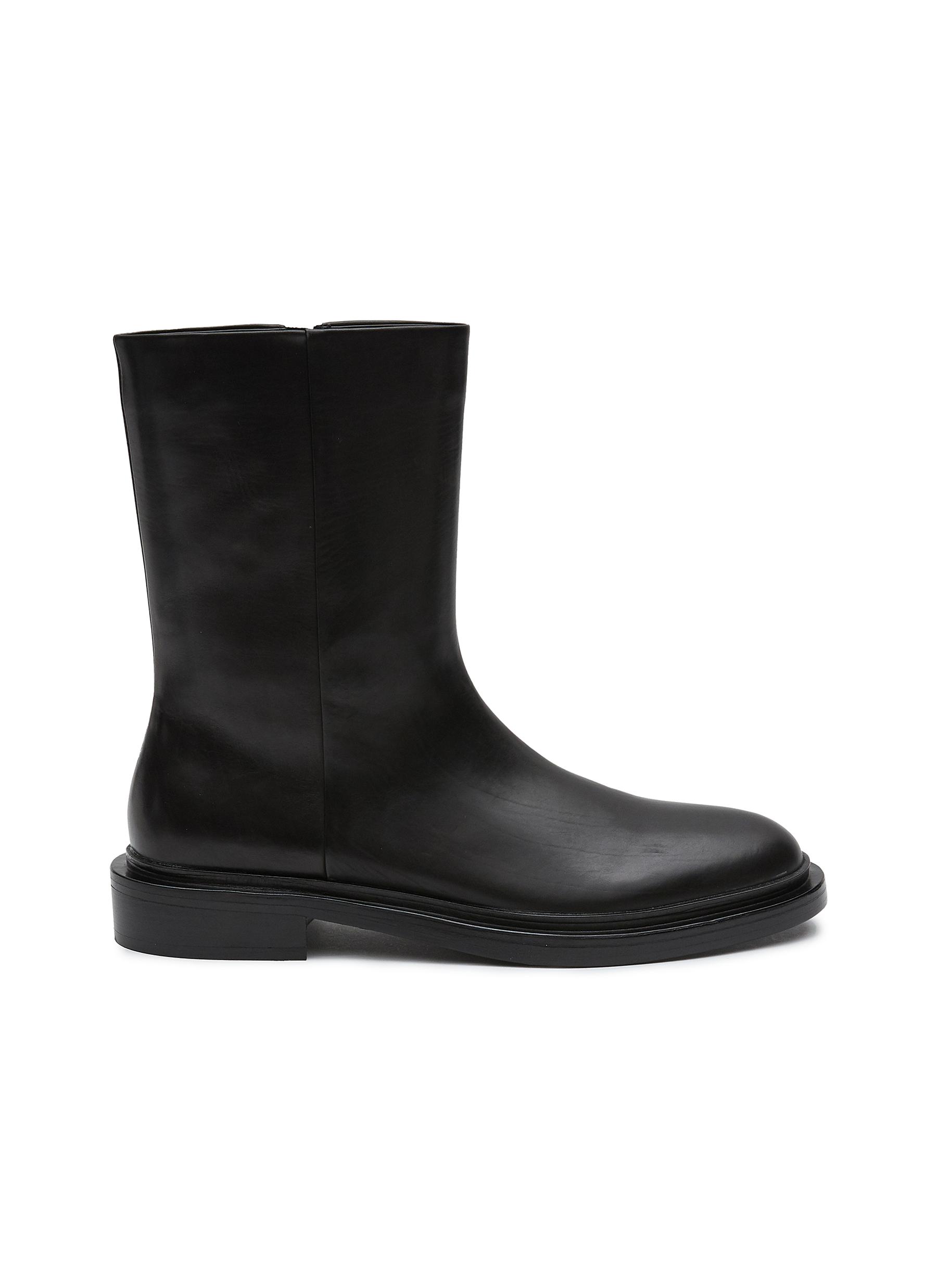 EQUIL ‘BERLIN' ROUND TOE LEATHER BOOTS