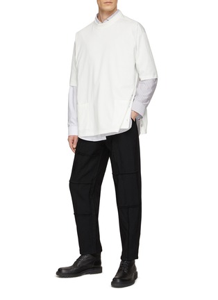 Figure View - Click To Enlarge - THE VIRIDI-ANNE - Buttoned Side Patch Pocket Cotton Oversized T-Shirt