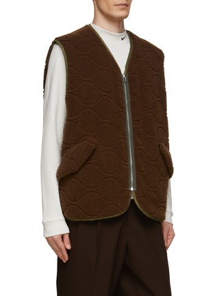 Detail View - Click To Enlarge - THE FRANKIE SHOP - ‘Gaby’ Reversible Shearling Vest
