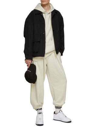 Figure View - Click To Enlarge - THE FRANKIE SHOP - ‘Alec’ Pleated Straight Leg Jogger Pants