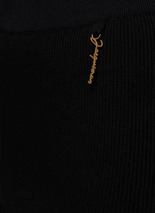  - JACQUEMUS - Gold Toned Logo Charm Ribbed Knit Biker Shorts