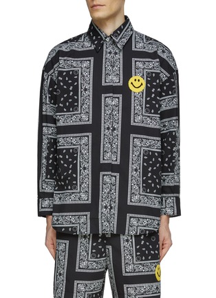 Main View - Click To Enlarge - JOSHUA’S - BANDANA PRINT WITH SLOGAN AND CROCHET SMILEY FACE BUTTON UP SHIRT