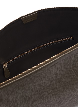 Detail View - Click To Enlarge - THE ROW - ‘XL Dante’ Grained Leather Clutch