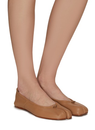 Figure View - Click To Enlarge - MAISON MARGIELA - ‘Tabi’ Split Toe Leather Ballerina Flats