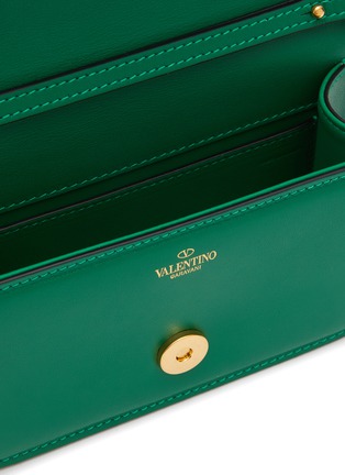 Detail View - Click To Enlarge - VALENTINO GARAVANI - Small ‘Locò’ Leather Shoulder Bag