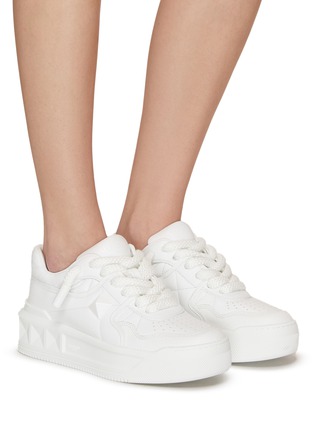 Figure View - Click To Enlarge - VALENTINO GARAVANI - ‘One Stud’ Platform Sole Leather Low Top Sneakers