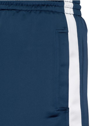 Detail View - Click To Enlarge - T BY ALEXANDER WANG - Contrast stripe cropped satin track pants
