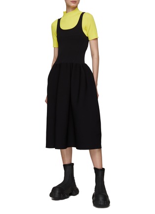 Figure View - Click To Enlarge - CFCL - ‘Portrait’ Mock Neck Ribbed Cropped Top