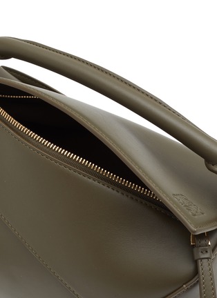 Detail View - Click To Enlarge - LOEWE - ‘PUZZLE EDGE’ SMALL SATIN CALF LEATHER CROSSBODY BAG