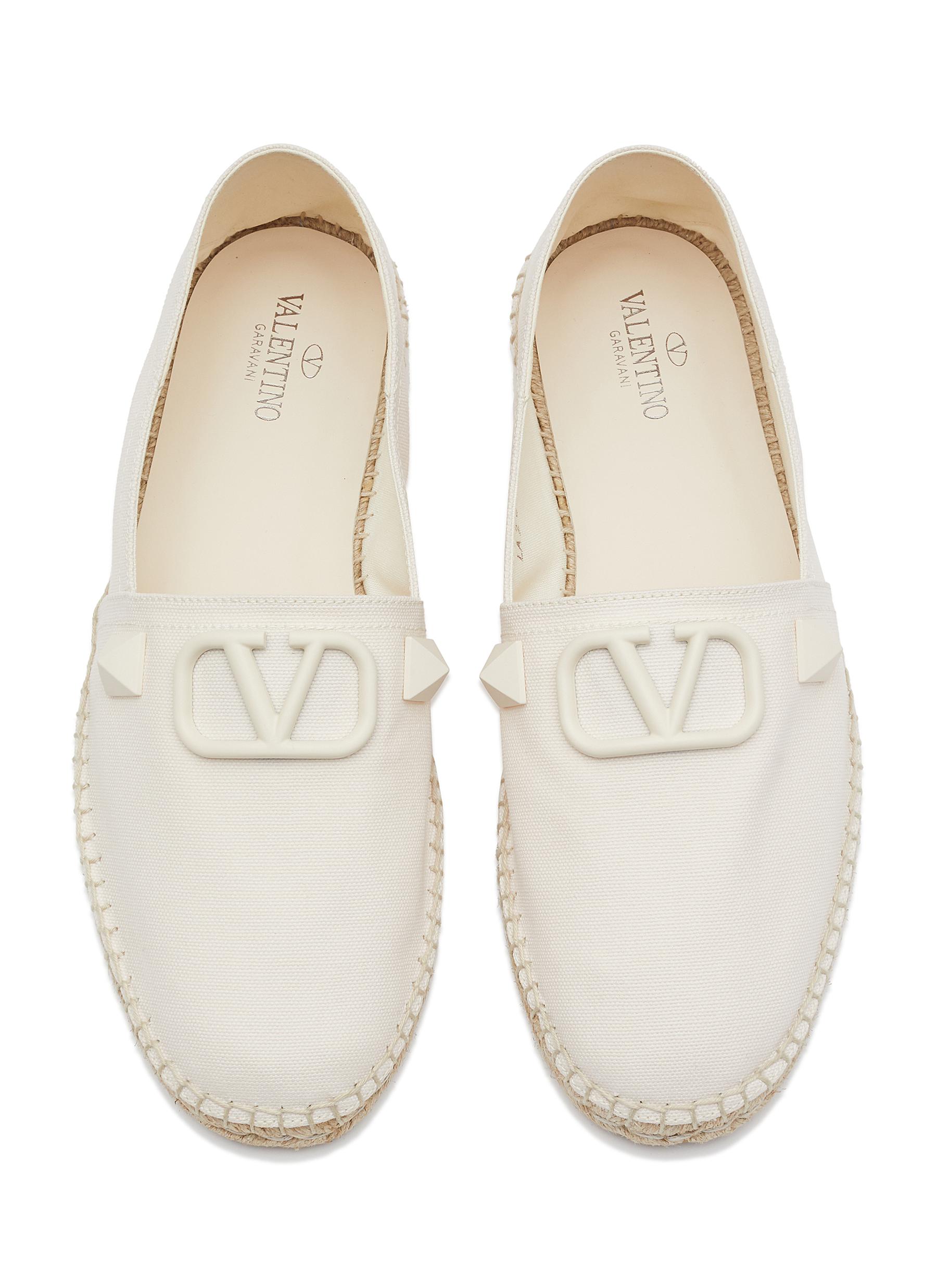 V LOGO STUD CANVAS ESPADRILLES