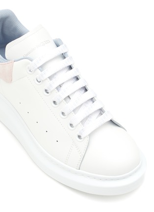 Detail View - Click To Enlarge - ALEXANDER MCQUEEN - ‘Larry’ Layered Heel Tab Leather Oversized Sneakers