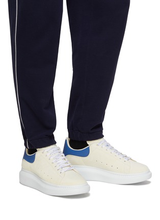 Figure View - Click To Enlarge - ALEXANDER MCQUEEN - ‘LARRY’ LOW TOP LACE UP WEDGE SNEAKERS