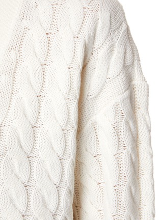  - ALICE + OLIVIA - ‘Bradford’ Cotton Wool Blend Cable Knit V-Neck Cardigan