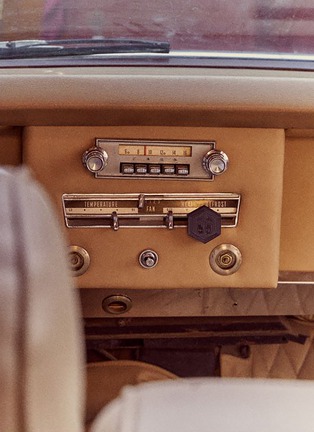 Detail View - Click To Enlarge - HANDHANDHAND - Sandalwood Car Fragrance Set — Obsidian Black