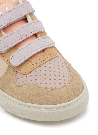 Detail View - Click To Enlarge - VEJA - ‘V-10’ Kids Low Top Velcro Vegan Leather Sneakers