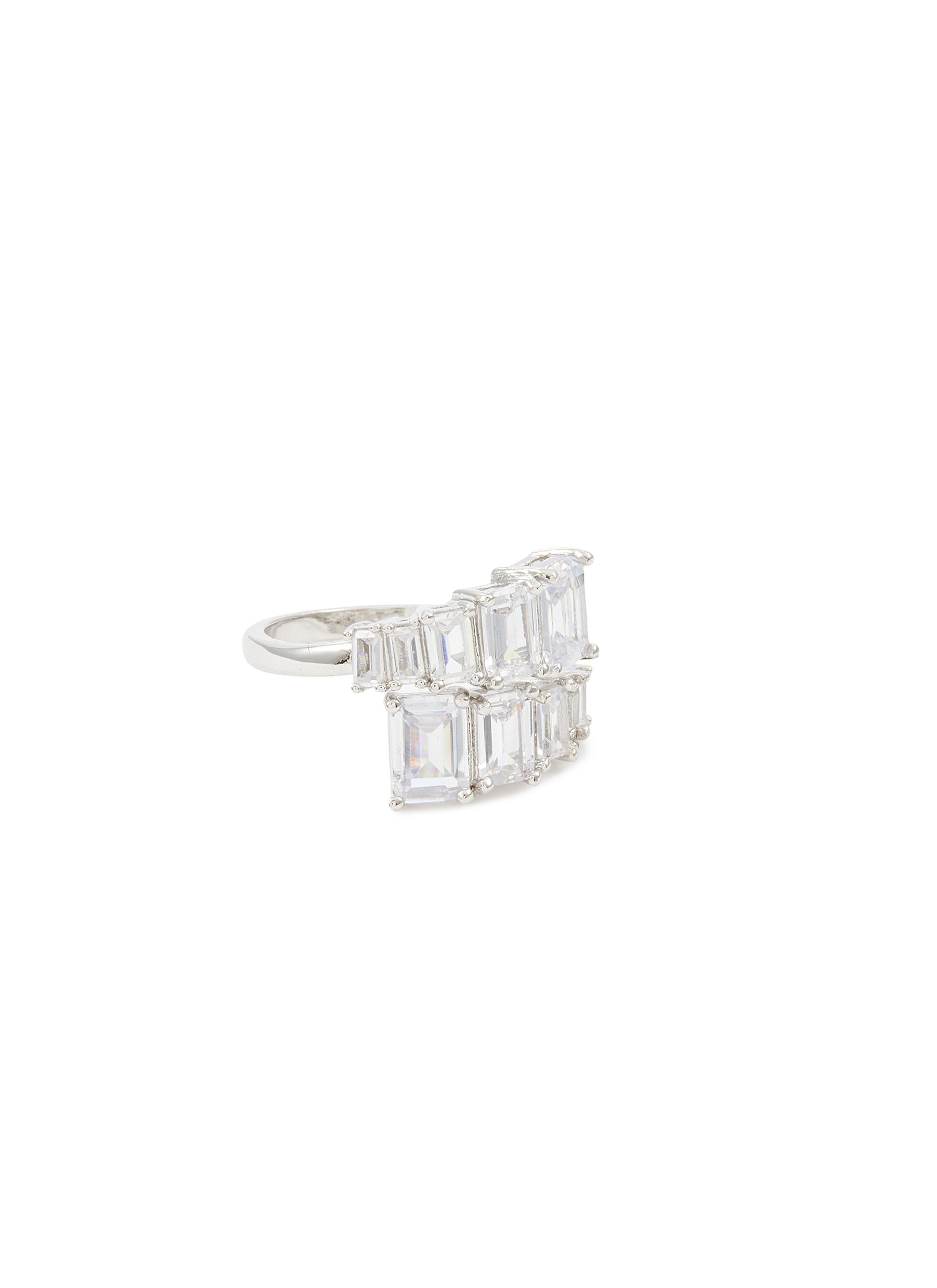 CZ BY KENNETH JAY LANE Silver Toned Metal Graduated Cubic Zirconia Coil Ring