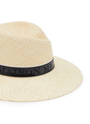 Detail View - Click To Enlarge - MAISON MICHEL - ‘Virginie’ Logo Jacquard Silicone Belt Trim Straw Fedora Hat