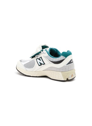  - NEW BALANCE - ‘2002R’ Zip Pouch Low Top Lace Up Sneakers