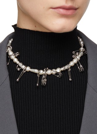 Figure View - Click To Enlarge - JUSTINE CLENQUET - Palladium Plated Faux Pearl Safety Pin Choker