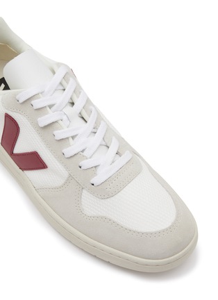 Detail View - Click To Enlarge - VEJA - ‘V-10’ Low Top Vegan Leather Sneakers