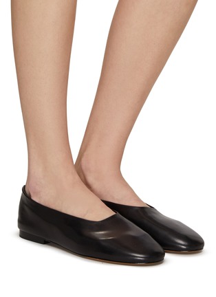 Figure View - Click To Enlarge - EQUIL - ‘Venezia’ Leather Ballerina Flats