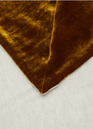 Detail View - Click To Enlarge - ONCE MILANO - Velvet Boarder Large Linen Tablecloth — Gold