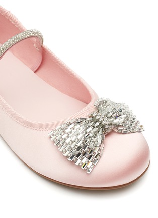 Detail View - Click To Enlarge - WINK - ‘CANDY CANE’ KIDS CRYSTAL EMBELLISHED BOW APPLIQUÉ SATIN BALLET FLATS