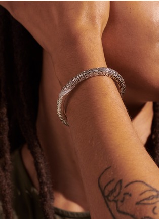Detail View - Click To Enlarge - JOHN HARDY - ‘CLASSIC CHAIN’ STERLING SILVER DIAMOND PAVÉ TWISTED HAMMERED KICK CUFF