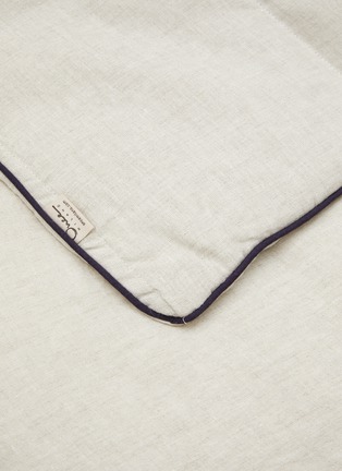 Detail View - Click To Enlarge - ONCE MILANO - Linen Blanket with Piping — Night Blue/Natural