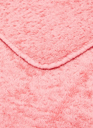 Detail View - Click To Enlarge - ABYSS - Super Pile Bath Towel — Flamingo