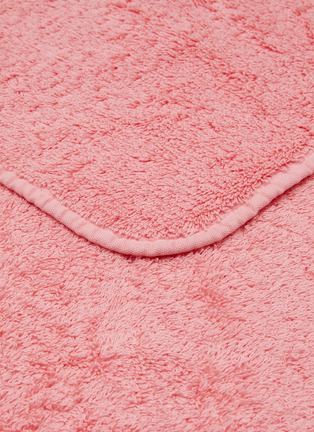 Detail View - Click To Enlarge - ABYSS & HABIDECOR - Super Pile Guest Towel — Flamingo