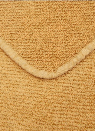 Detail View - Click To Enlarge - ABYSS - Twill Face Towel — Gold