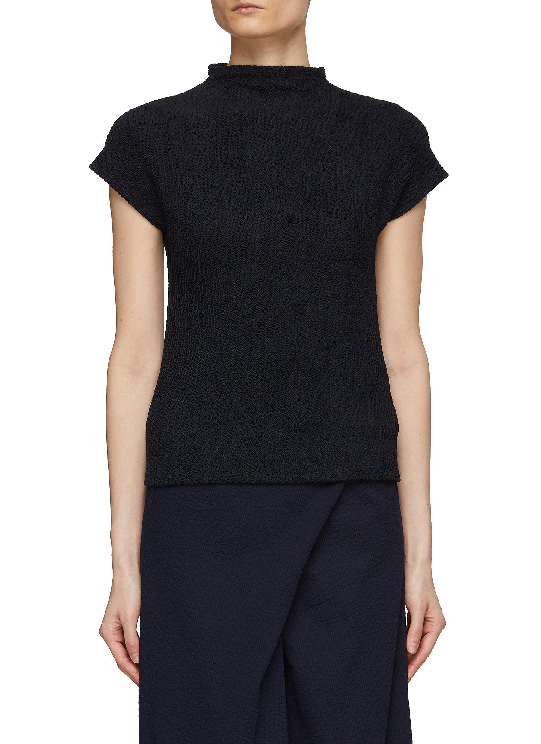 Le17septembre Wave Pleats High Neck Top In Black