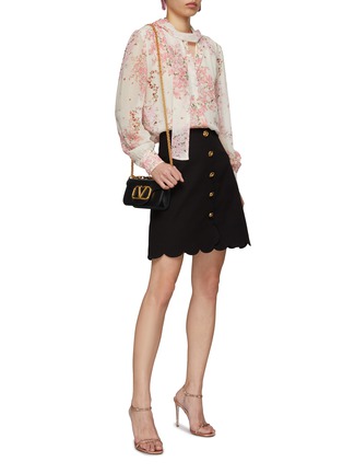 Figure View - Click To Enlarge - GIAMBATTISTA VALLI - Scallop Hem Gold Tone Button Skirt