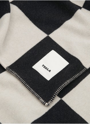 Detail View - Click To Enlarge - TEKLA - Cashmere Blend Blanket — Black Check