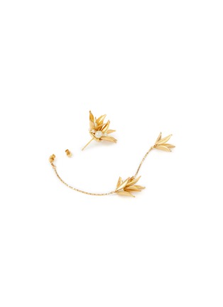 Detail View - Click To Enlarge - MONSHIRO - ‘Pentas’ Brass Vintage Pearls Long Earrings