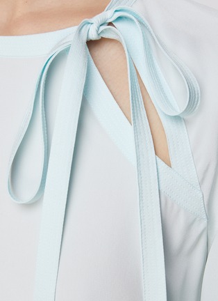  - ST. JOHN - Asymmetric Bow Detailing Silk Blouse