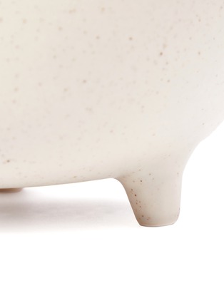Detail View - Click To Enlarge - THE CONRAN SHOP - Piede Planter — Natural Speckle