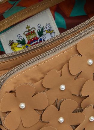 Detail View - Click To Enlarge - MUVEIL - X OUTDOOR PRODUCTS Flower Embellished Belt Bag