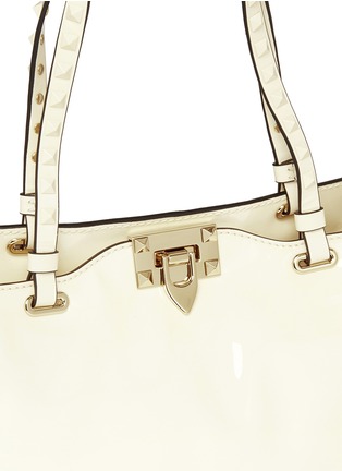 Detail View - Click To Enlarge - VALENTINO GARAVANI - 'Rockstud' mini patent leather tote
