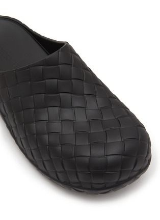 Detail View - Click To Enlarge - BOTTEGA VENETA - ‘Beebee’ Woven Motif Gel Rubber Mules